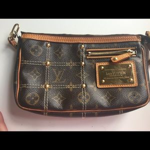 Louis Vuitton Inventeur Bag